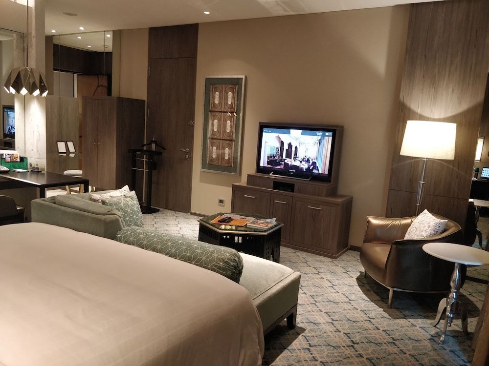 ITC Kohenur, a Luxury Collection Hotel, Hyderabad Executive Room, 1 Queen Bed, City View 2