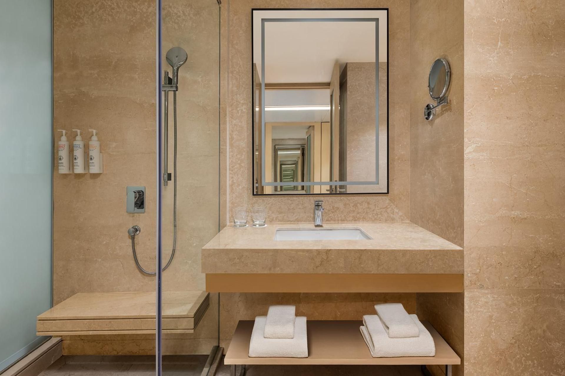 Indore Marriott Hotel Guest room, 2 Twin 4