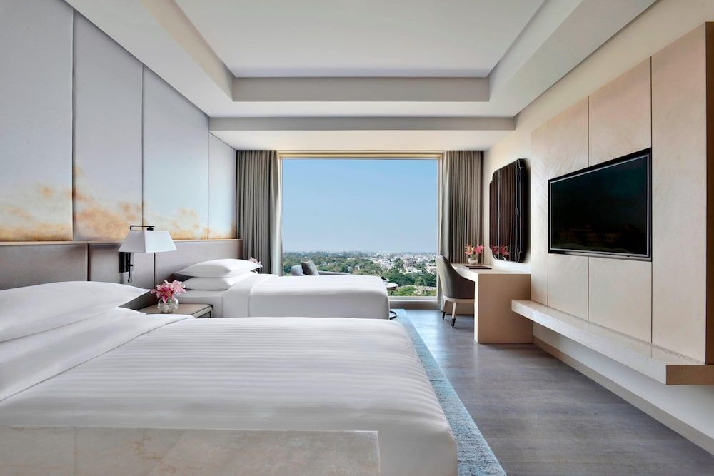 Indore Marriott Hotel Room, 2 Twin Beds 6