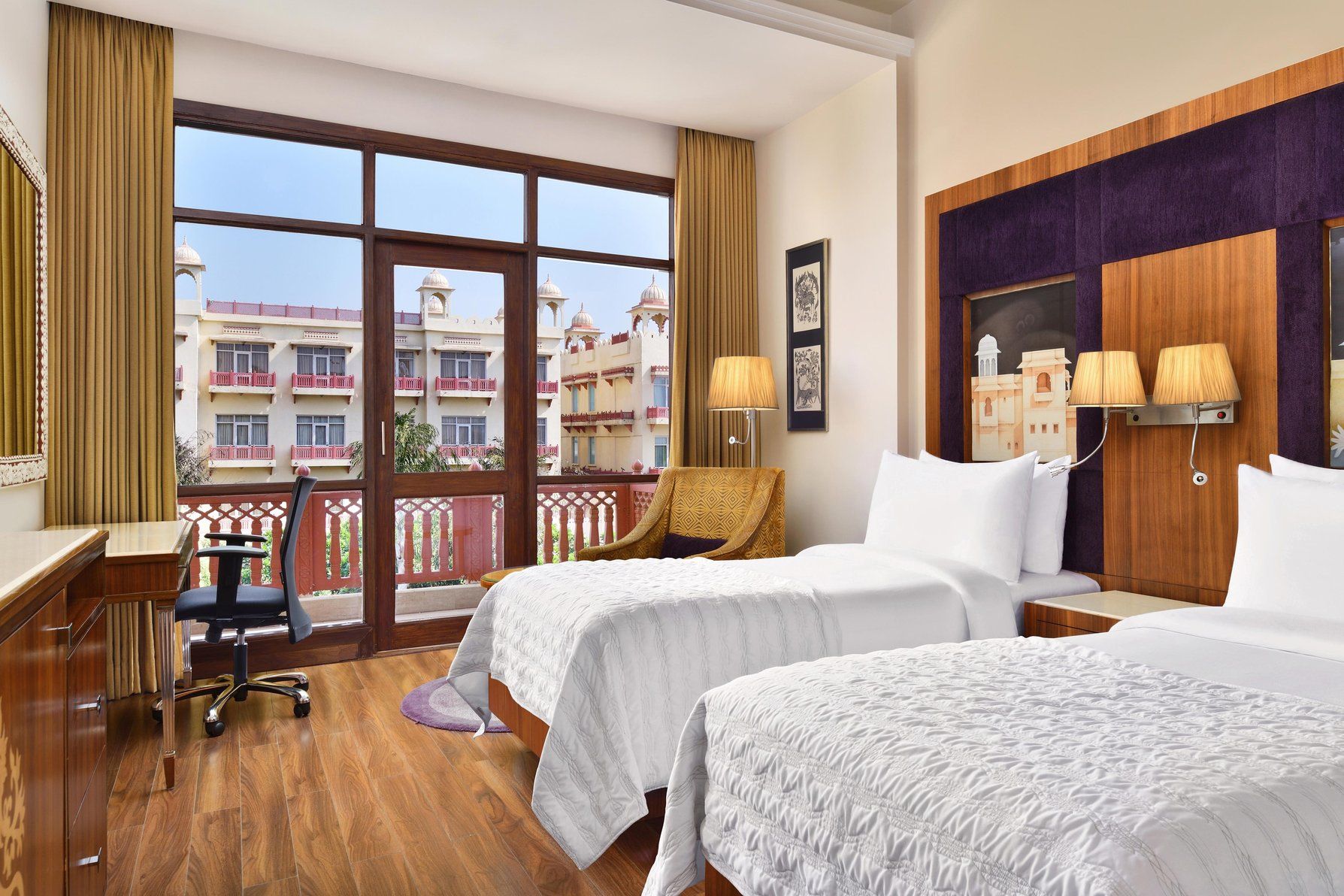 Twin/Twin Superior Guest Room with Garden View