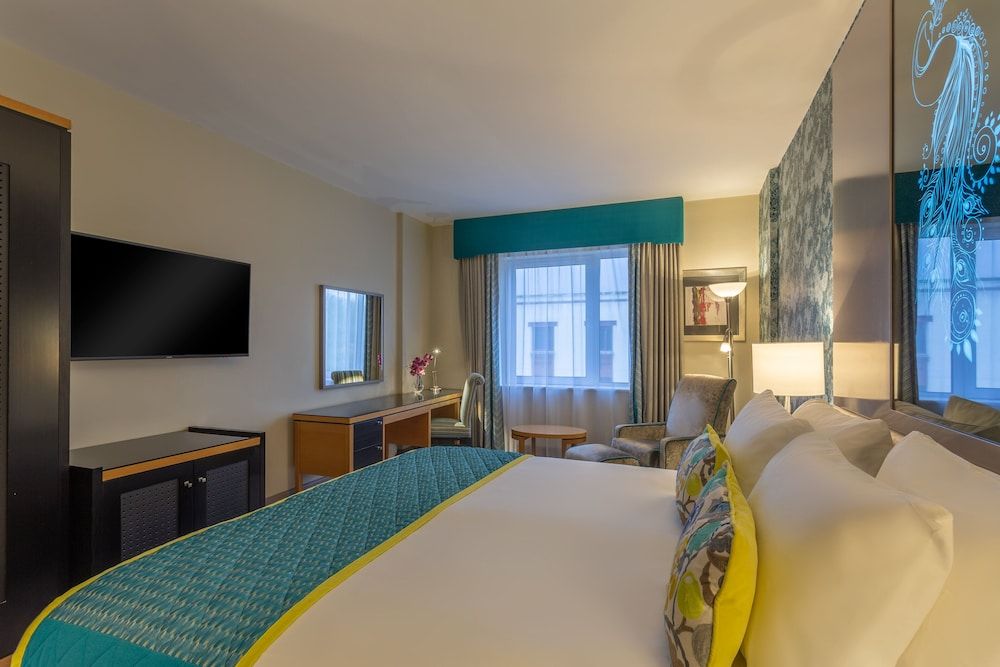 undefined Crowne Plaza Dublin Airport by IHG 9