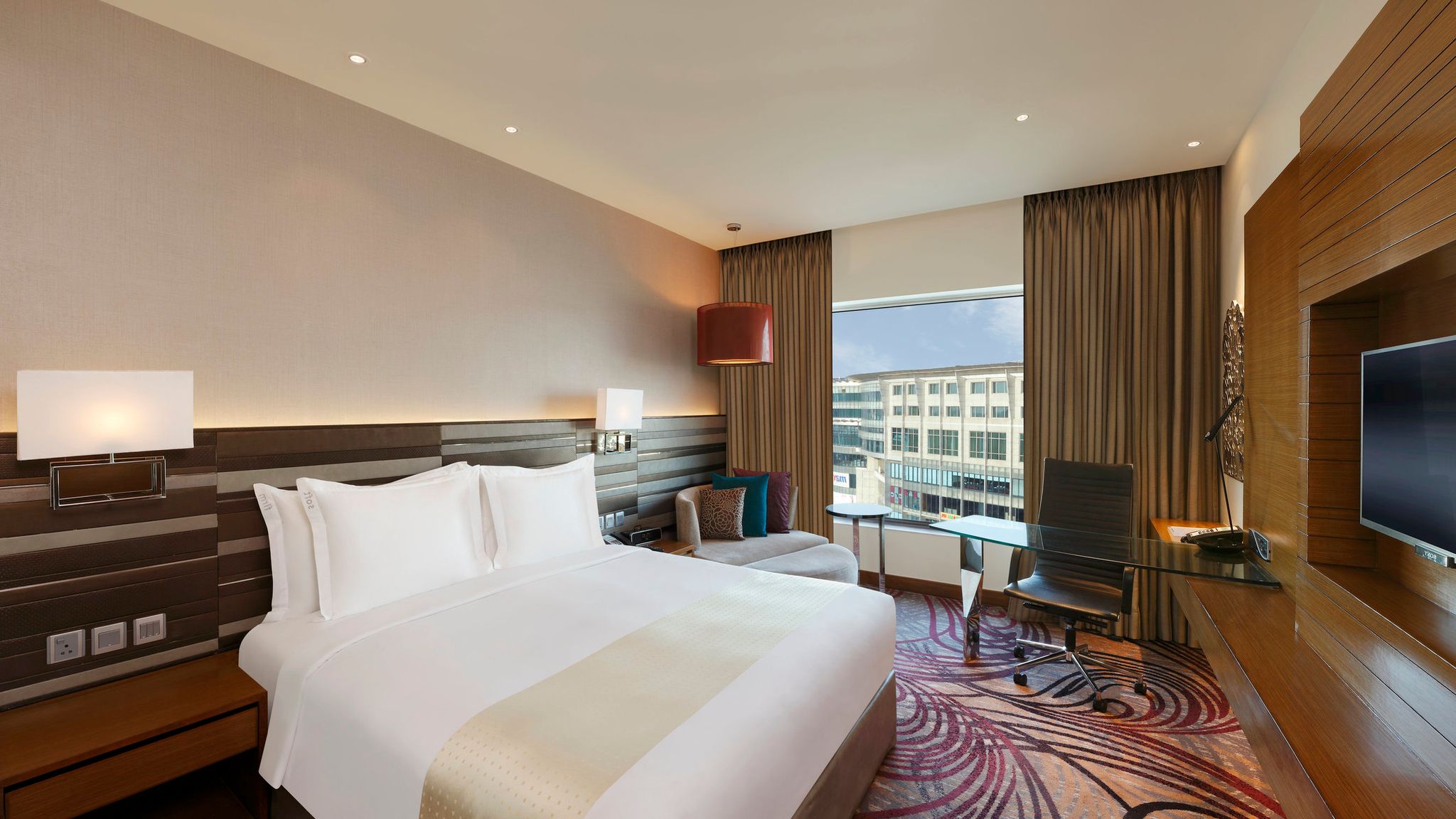 Accessible Room with 1 King Bed