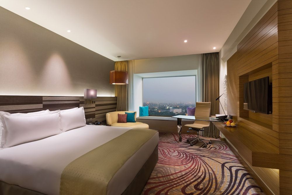Holiday Inn Jaipur City Centre, an IHG Hotel Standard Room, 1 King Bed, Smoking 4