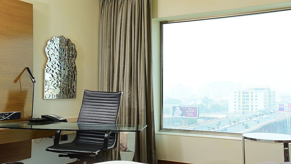 Holiday Inn Jaipur City Centre, an IHG Hotel Standard Room, 2 Twin Beds, Non Smoking 8