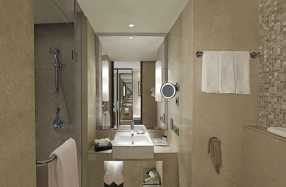 Holiday Inn Jaipur City Centre, an IHG Hotel Standard Room, 2 Twin Beds, Non Smoking 7