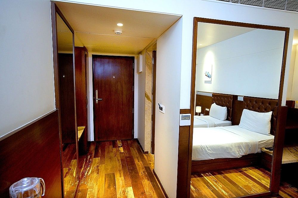 Hotel De Nada Signature Twin Room 26