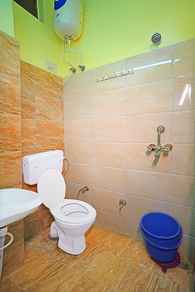 Hotel Manbhar Deluxe 3