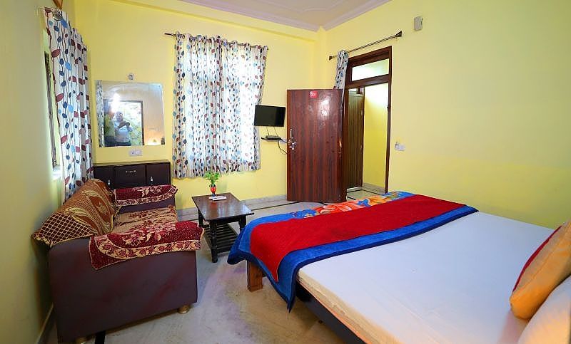 Hotel Manbhar Deluxe 4