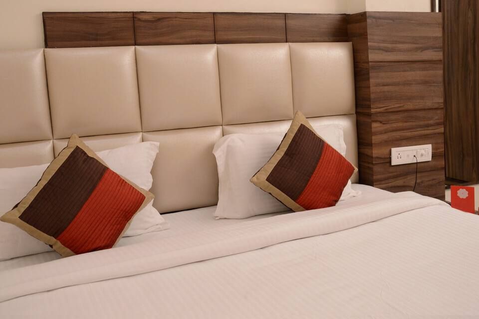 Deluxe AC Room