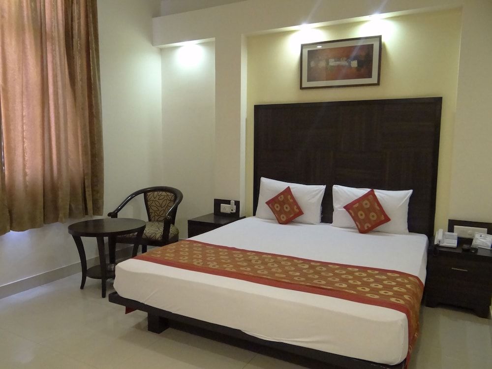Hotel Ratnawali Superior Room