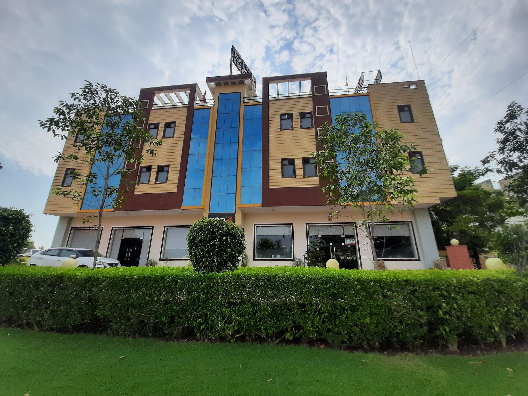 undefined Royal Celebration Inn 8