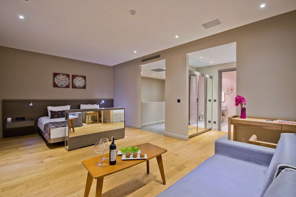 Ramada Resort by Wyndham Bodrum 