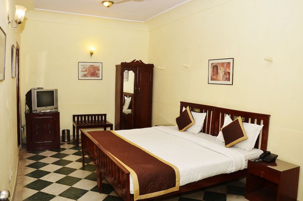 undefined Karnot Mahal