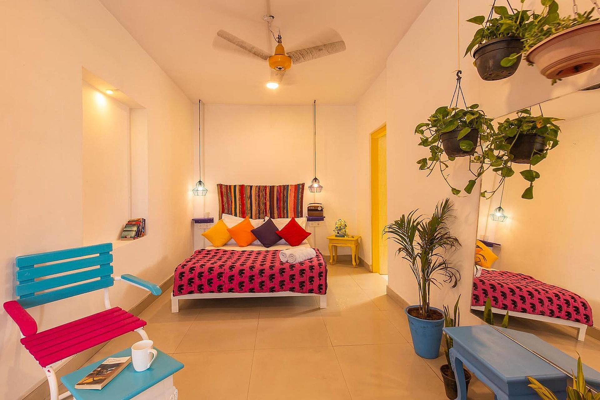Roadhouse Hostels Jaipur Private Double AC Room with Ensuite Bathroom 2
