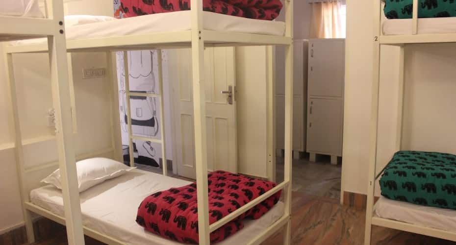 Bed In AC 8 Beds Female Dorm