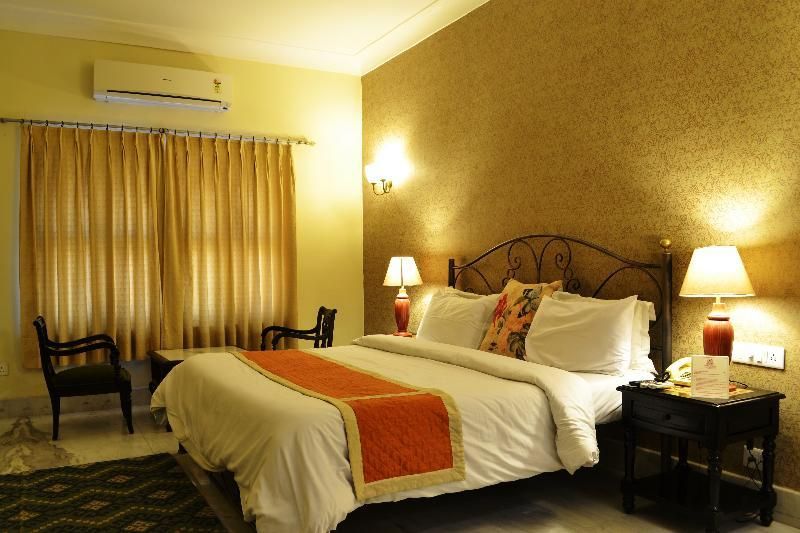 SINGLE DELUXE - BED AND BREAKFAST