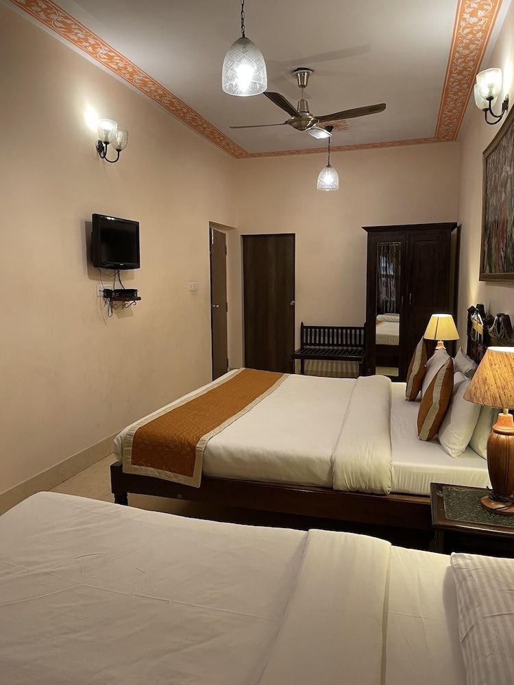 Deluxe Triple Room, Private Bathroom, Courtyard View