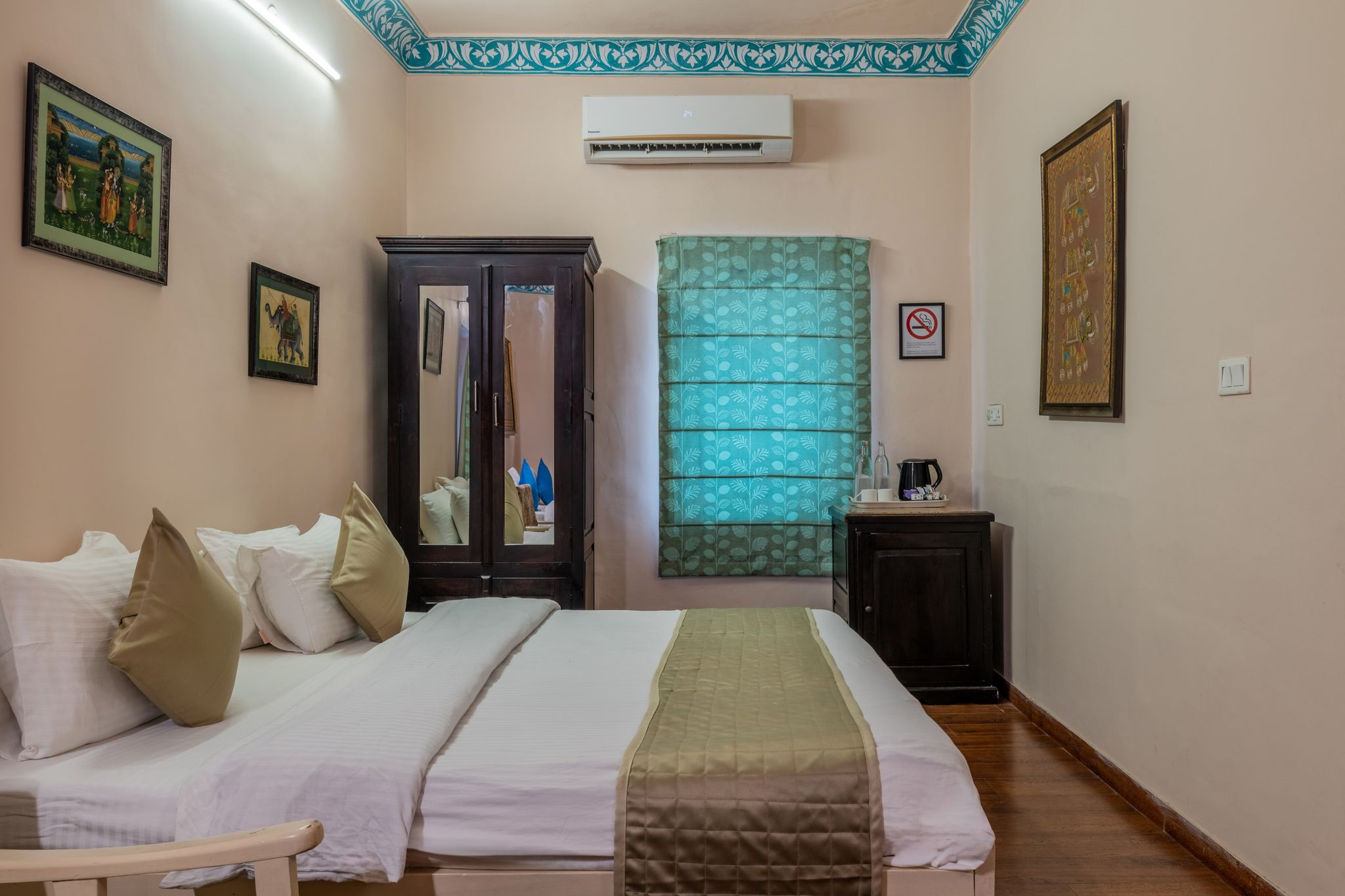 Suryaa Villa Jaipur- A City Centre Heritage Haveli Family Room 6