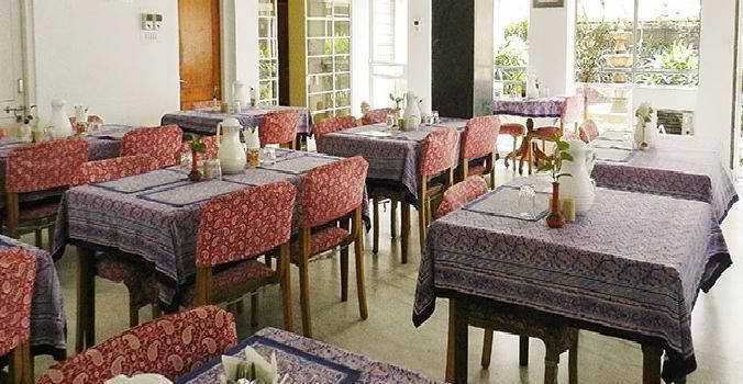 Food & Dining