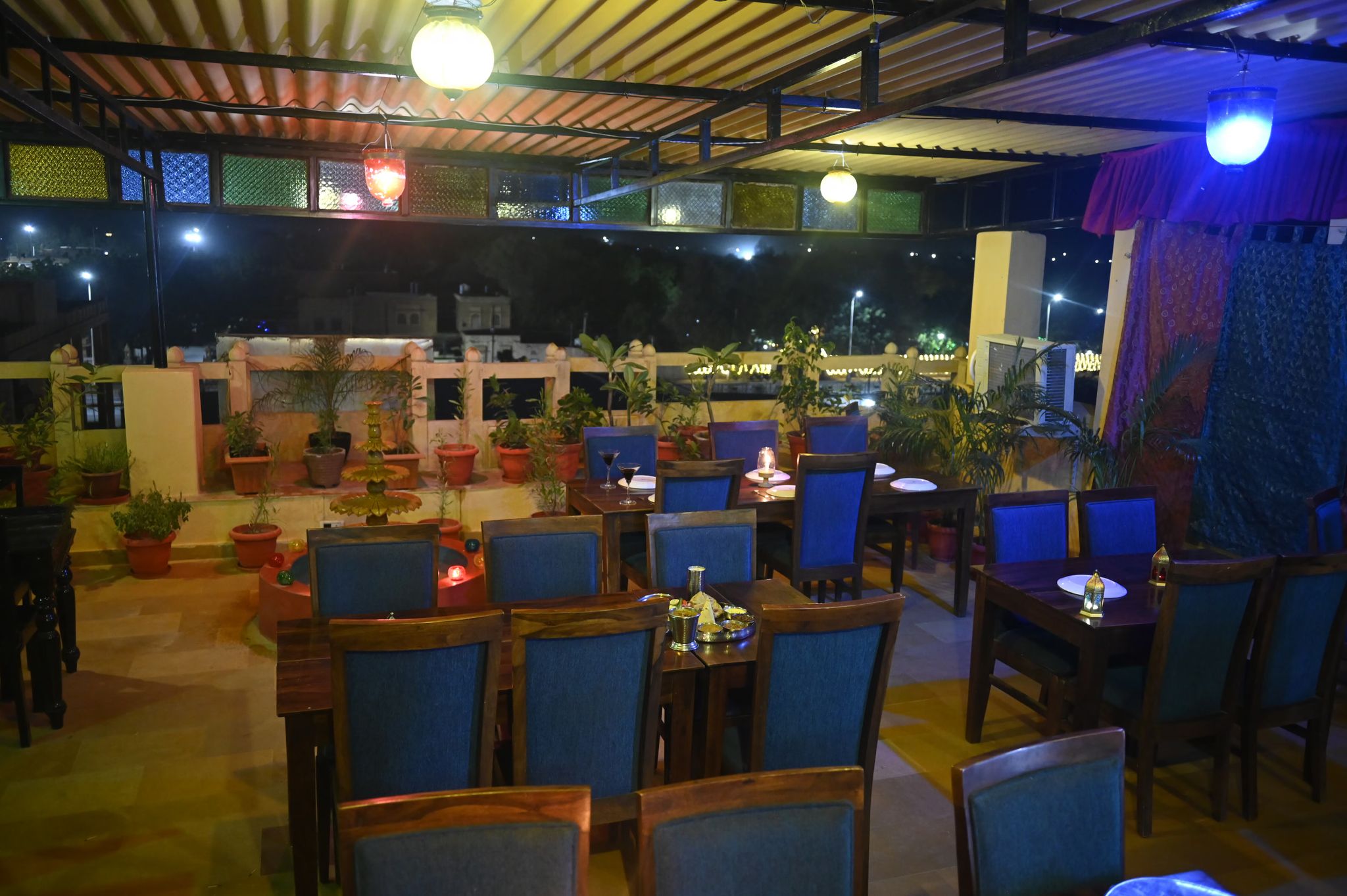 Food & Dining