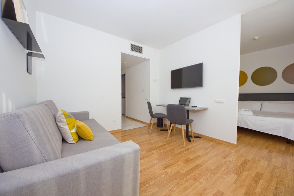 Aparthotel Atenea Valles Family Room 12