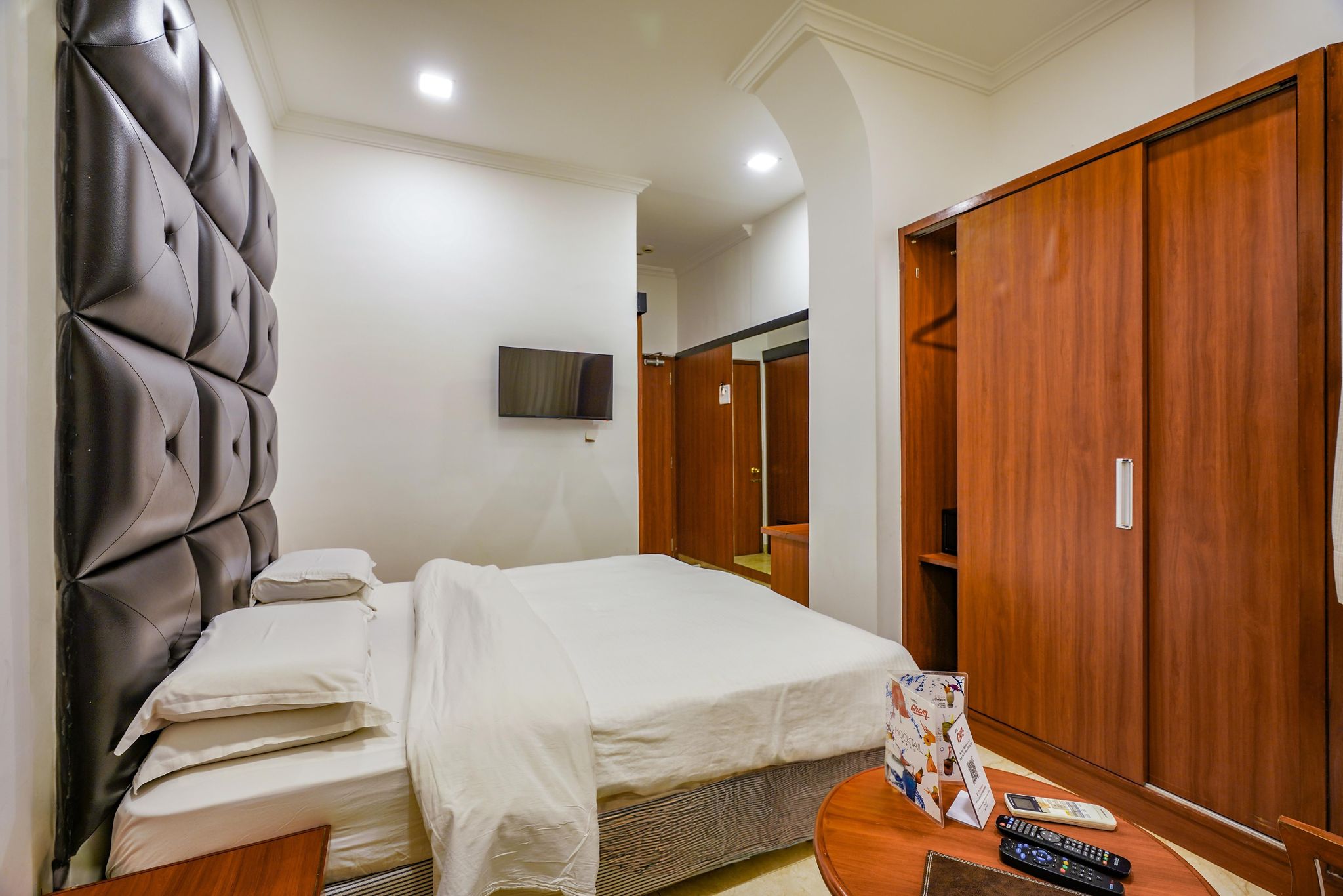 Hotel Aram, Jamnagar Standard AC Room 2