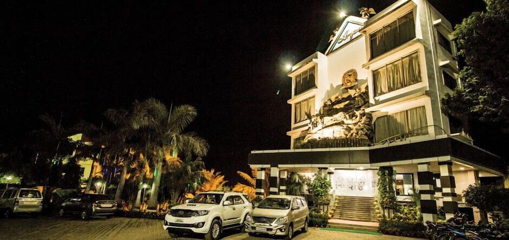 undefined Hotel Aryan 8