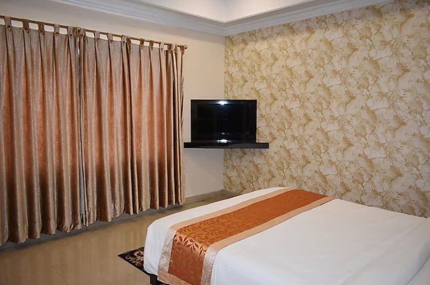 The Orchard Standard Room 2