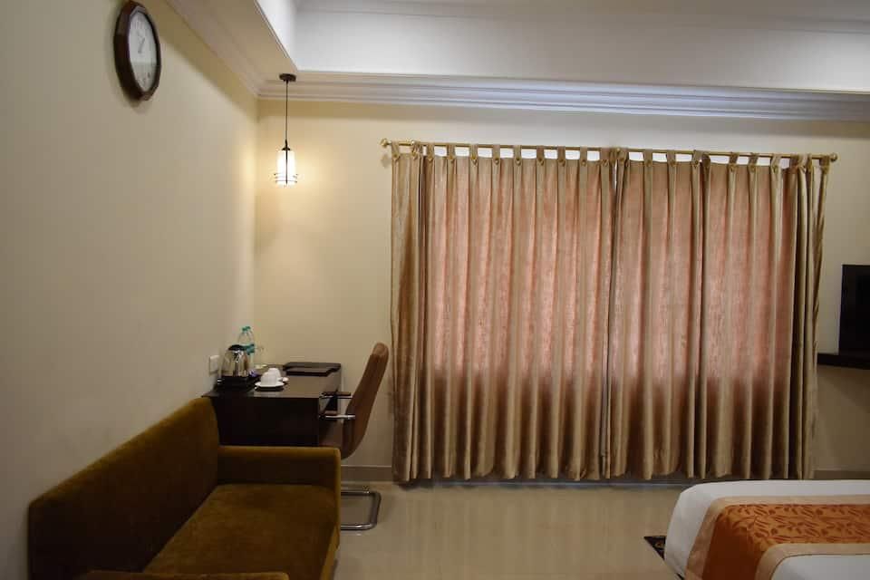 The Orchard Standard Room 5