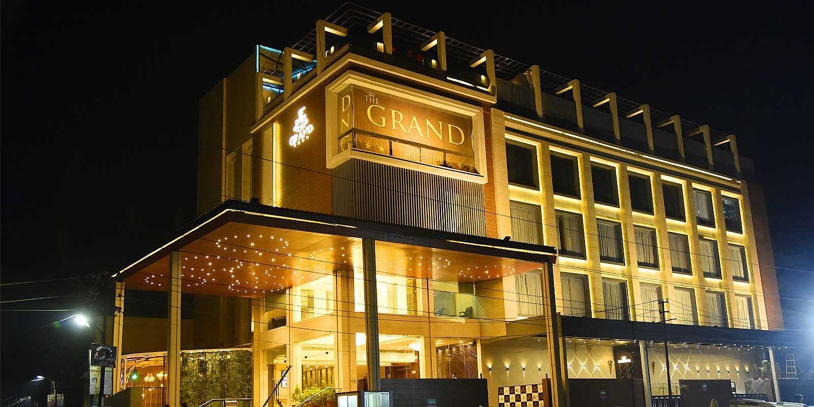 undefined DNG The Grand 8