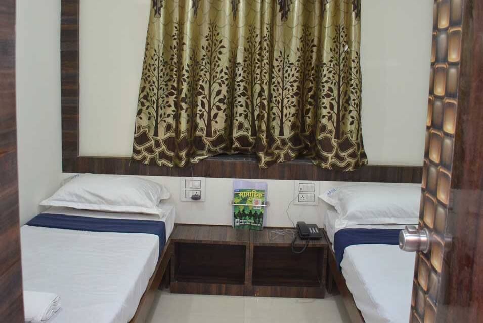 Hotel Royal Treat Deluxe AC Room 4