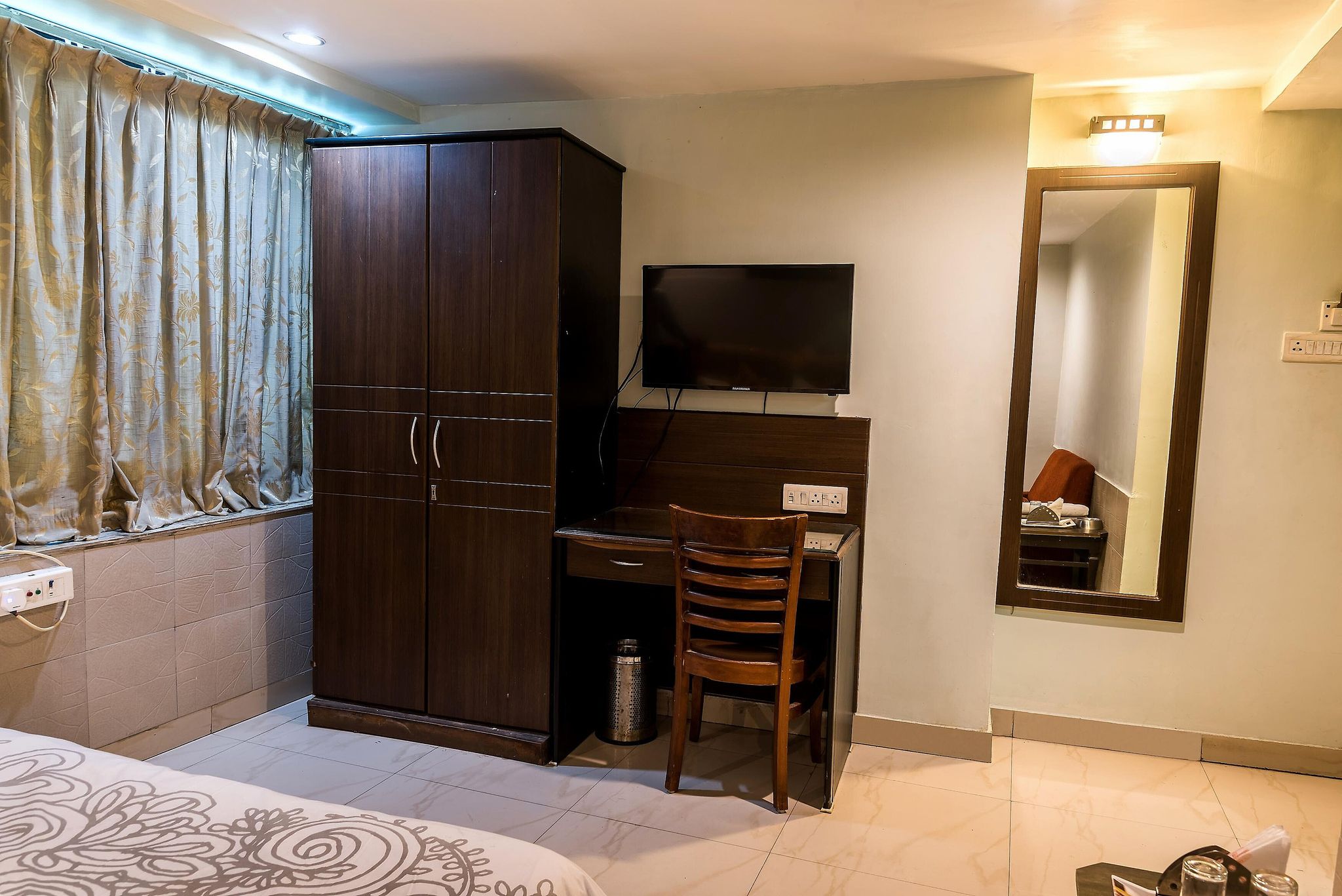 undefined Flavours Inn 8