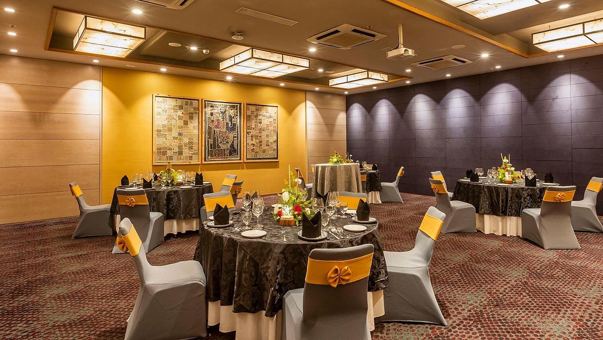 Banquet hall
