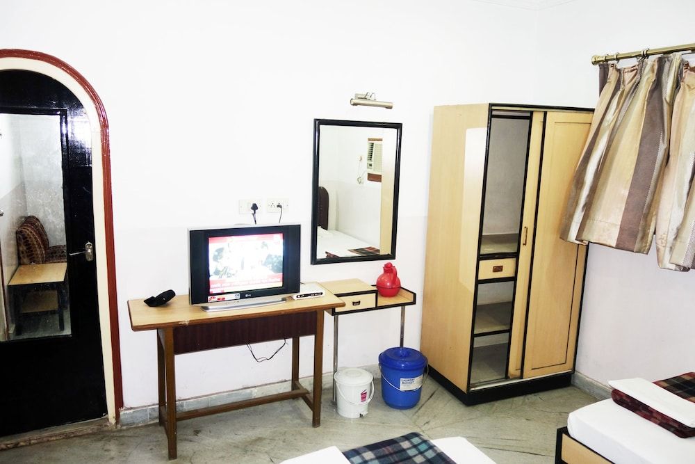 Hotel Akash Ganga Double Room-Twin 6