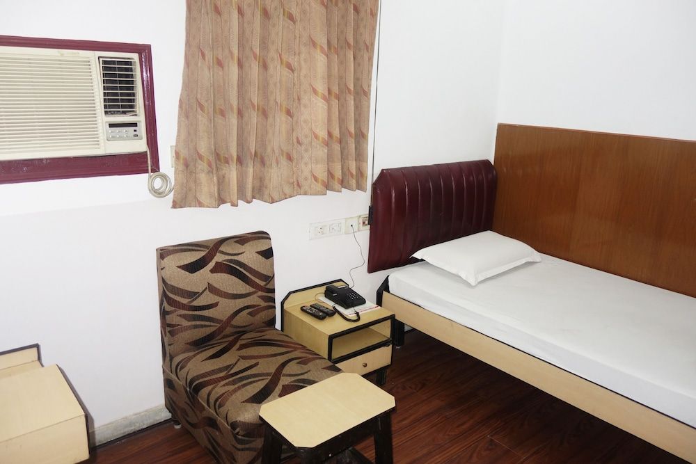 Hotel Akash Ganga Single Room(AC) 3