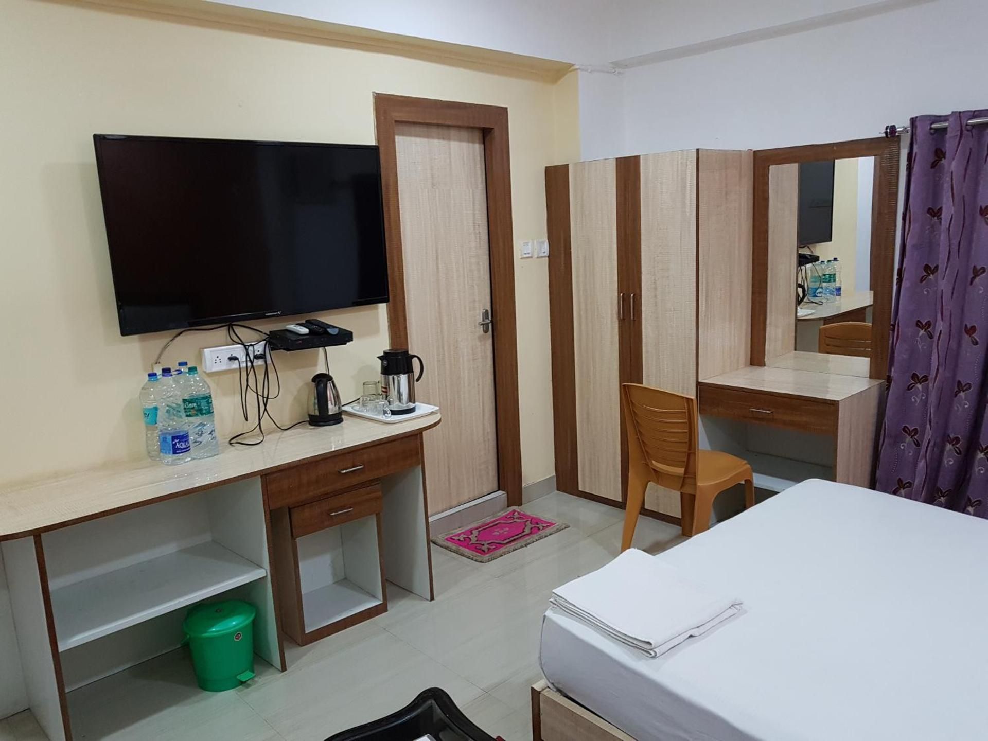 Quadruple Room (2 King Bed)