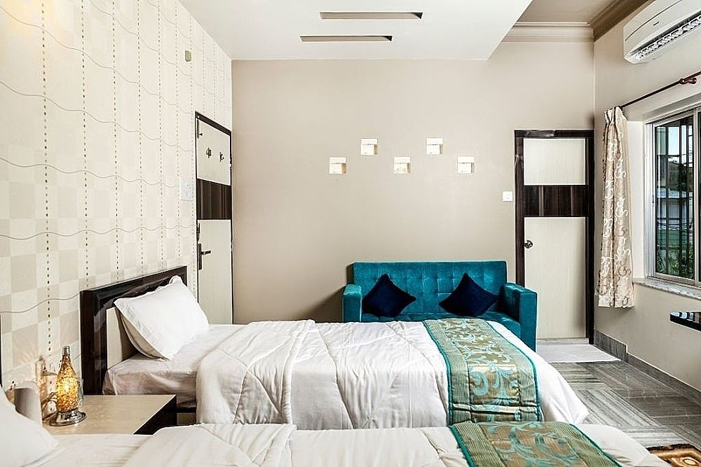 undefined Simi International - The Imperial 6