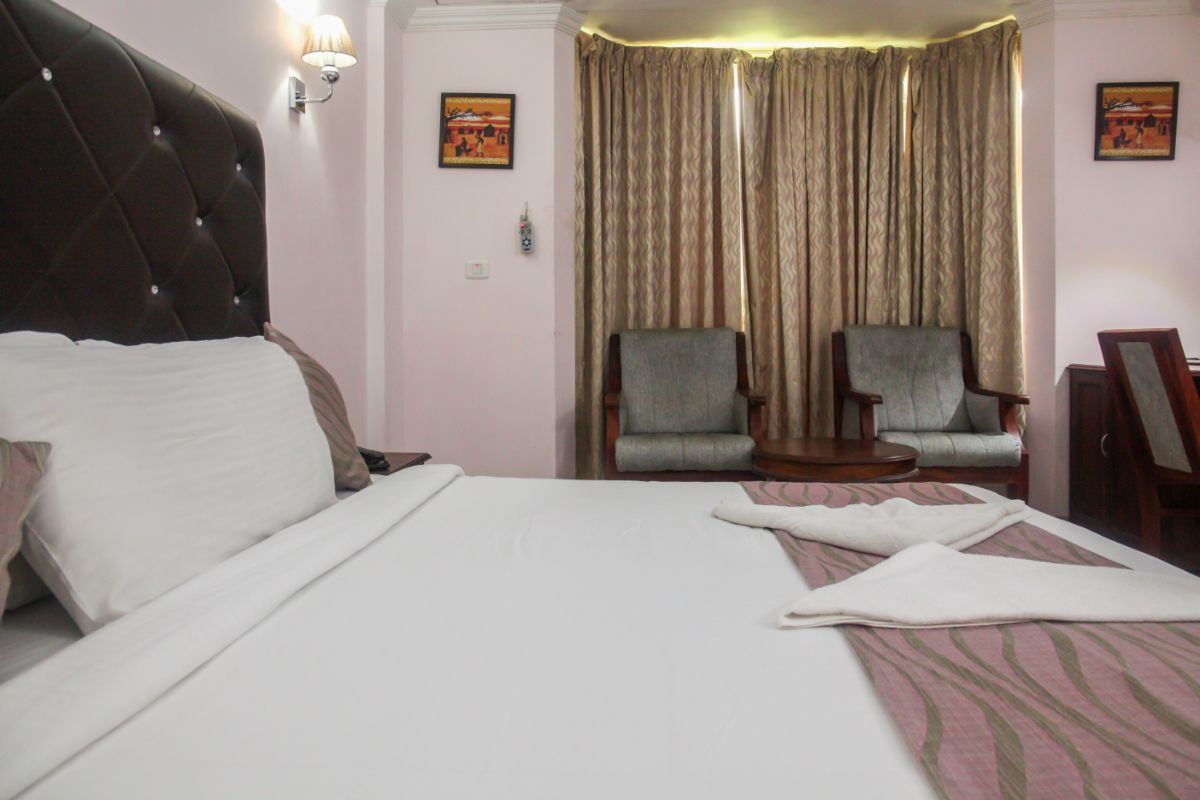 SPS Kingsway Deluxe Room AC 15