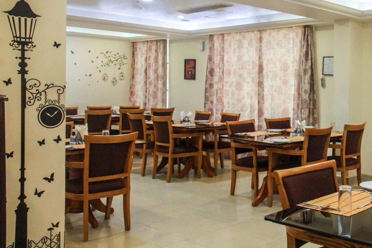 Food & Dining