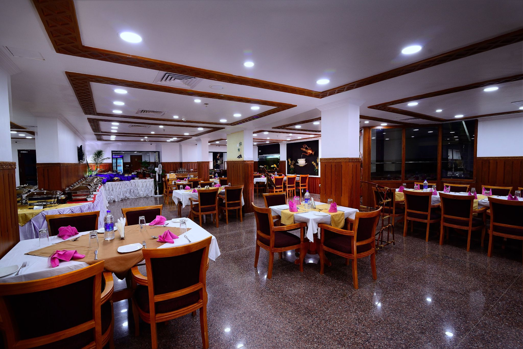 Food & Dining
