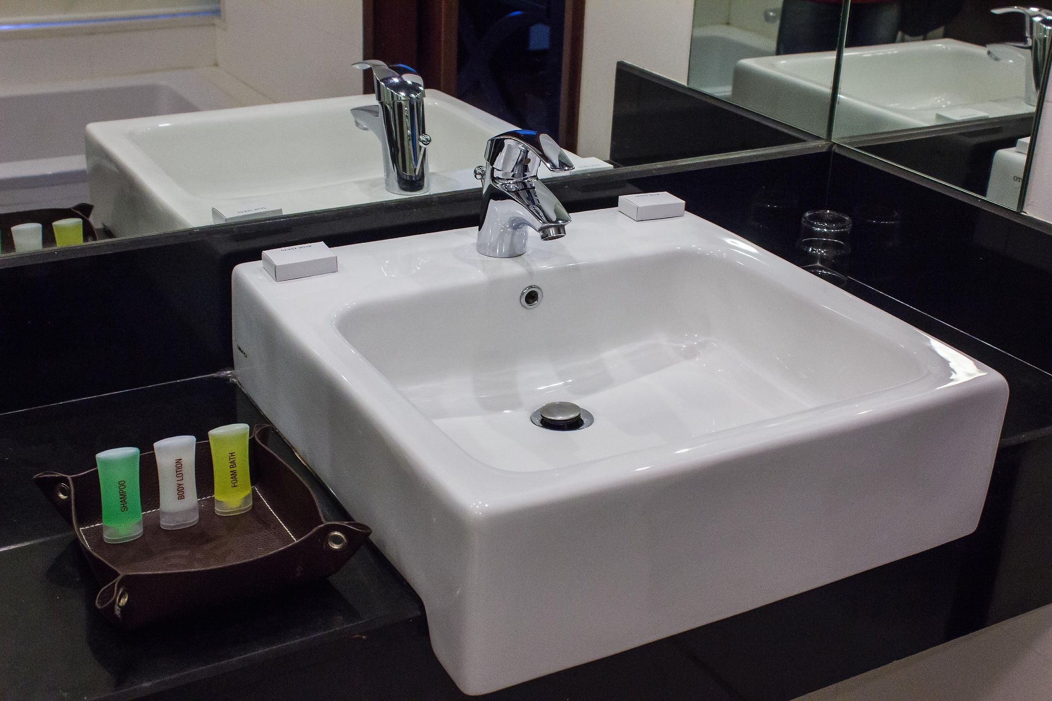 Windsor Rajadhani Deluxe Room 7