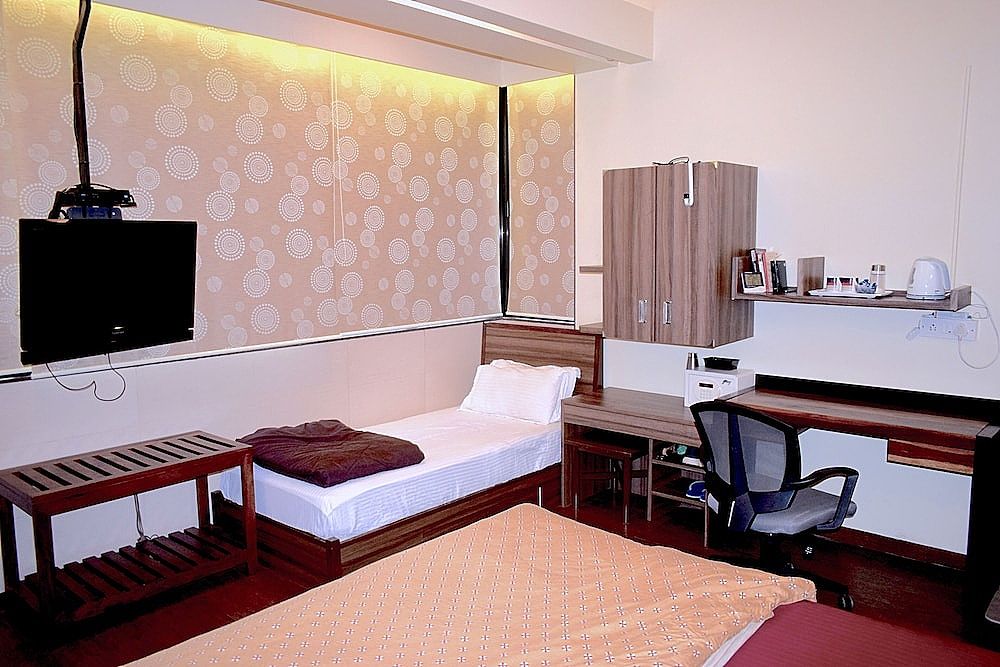 Apartment In Mumbai City Centre Standard Triple Room, 1 Bedroom 3