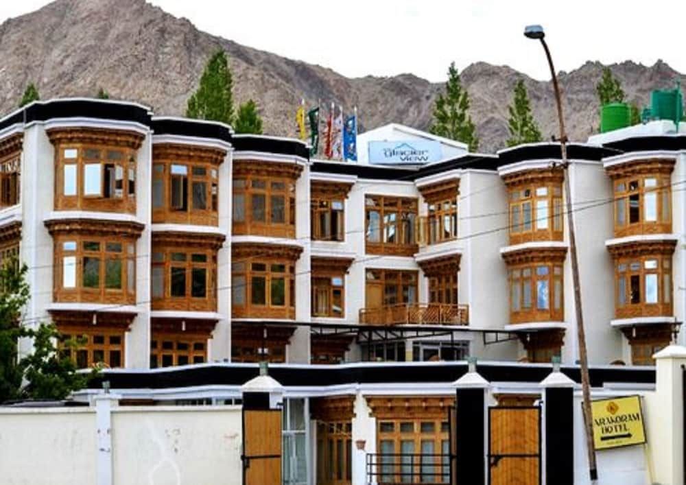 Hotel New Glacier View 