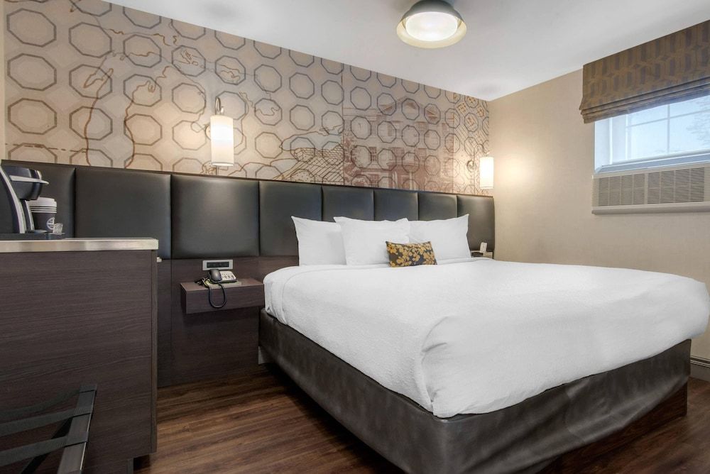 Room, 1 Queen Bed, Non Smoking (Basement level)
