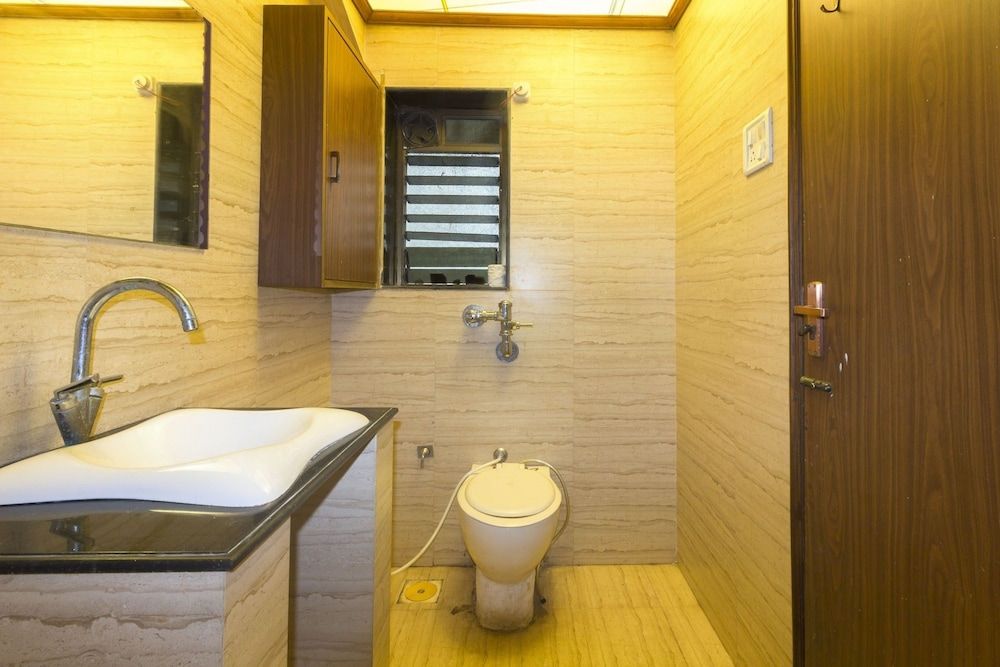 GuestHouser 4 BHK Bungalow 7283 Comfort House, 4 Bedrooms, Private Pool 13