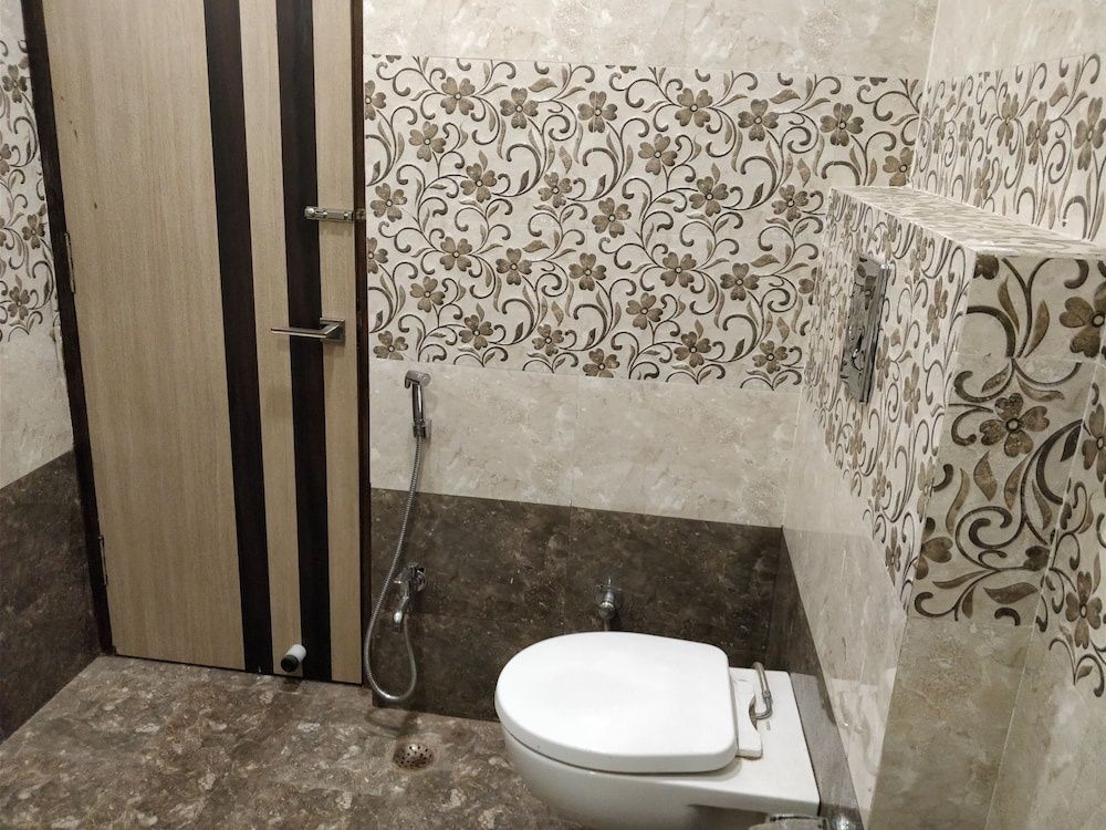 Central Hotel Double Room 2