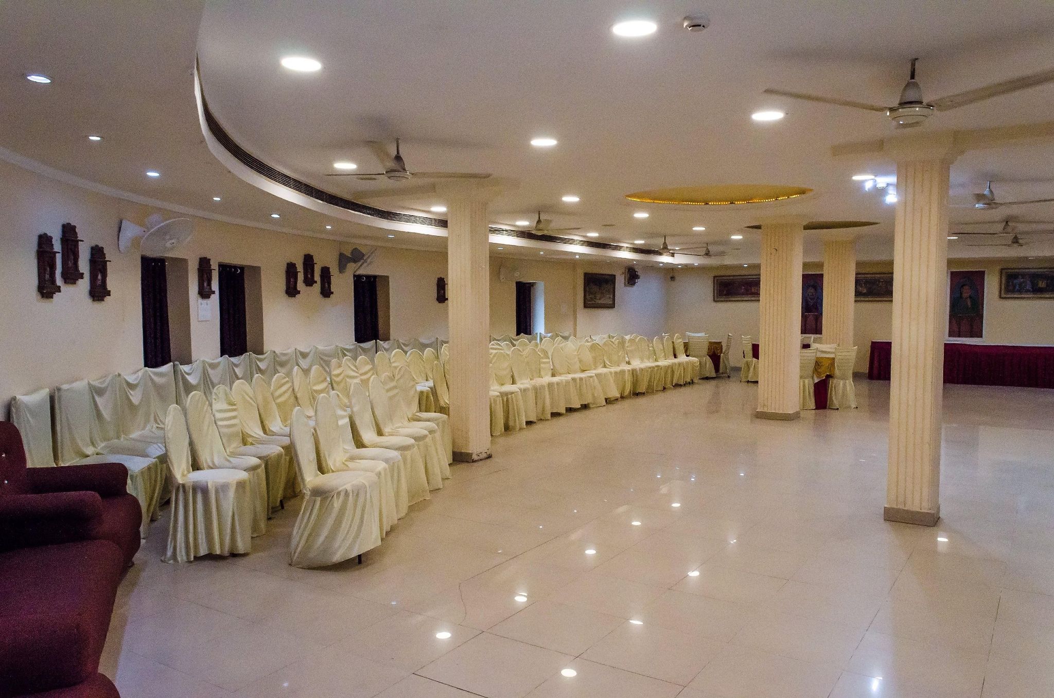 undefined Central Hotel 10