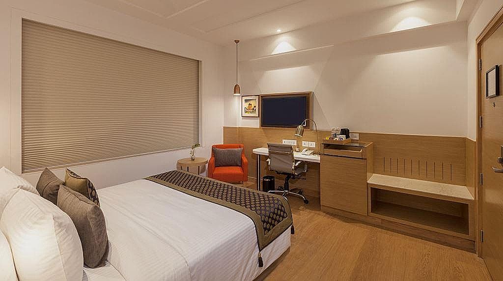 Lemon Tree Hotel, Lucknow Superior Room 4