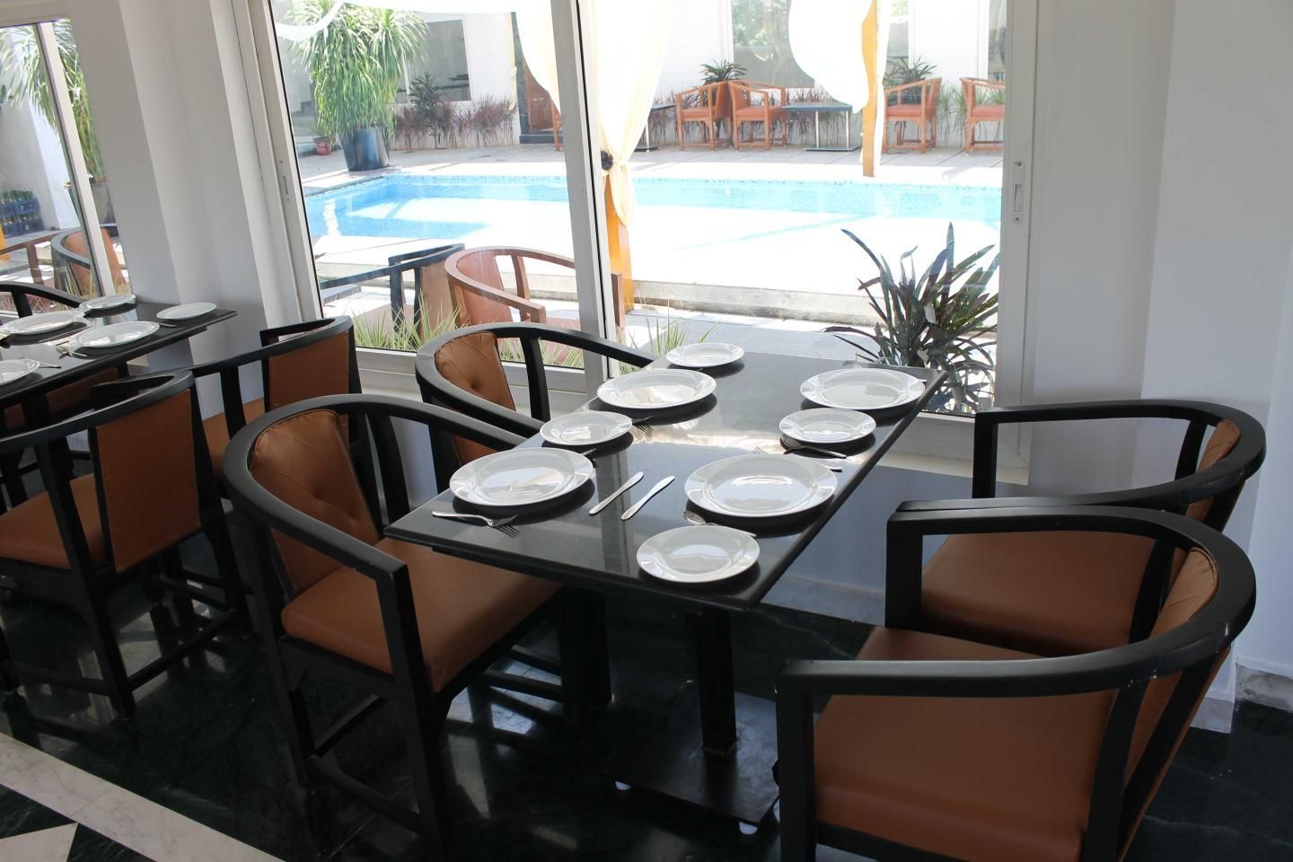 Food & Dining