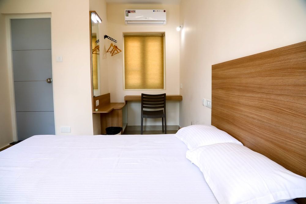 Oceanside Mahabalipuram Standard Queen Bed Room 3
